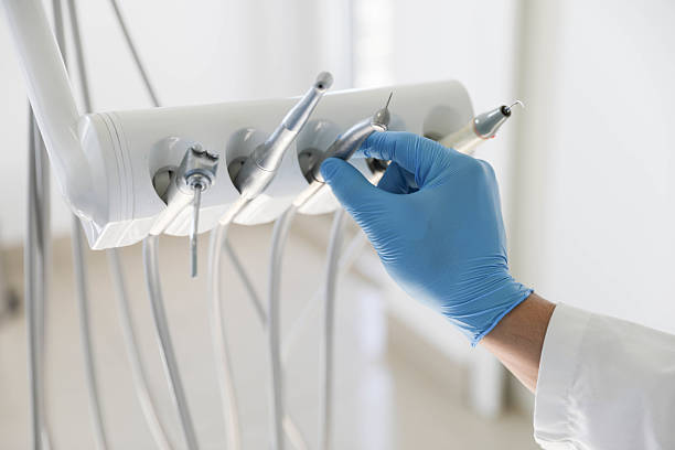 Professional Emergency Dentist technician working in Warren County County, VA